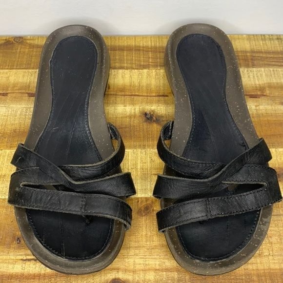TEVA Leather Strappy Thong Sandals: Size 9 - Picture 2 of 7